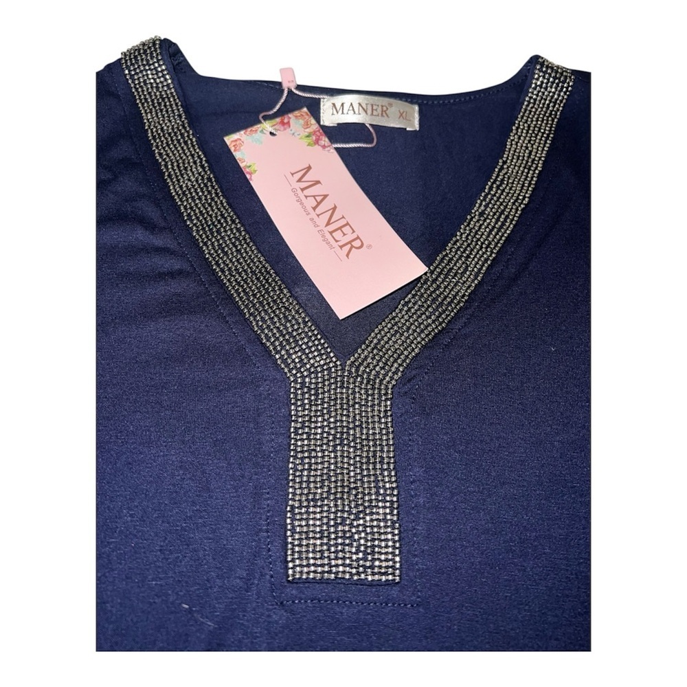 Chic Navy Short Sleeve V-Neck Top